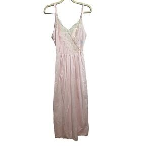 Lady Cameo Dallas Lace Vintage 80s Pink Satin Maxi‎ Nightgown Eyelet Size Medium